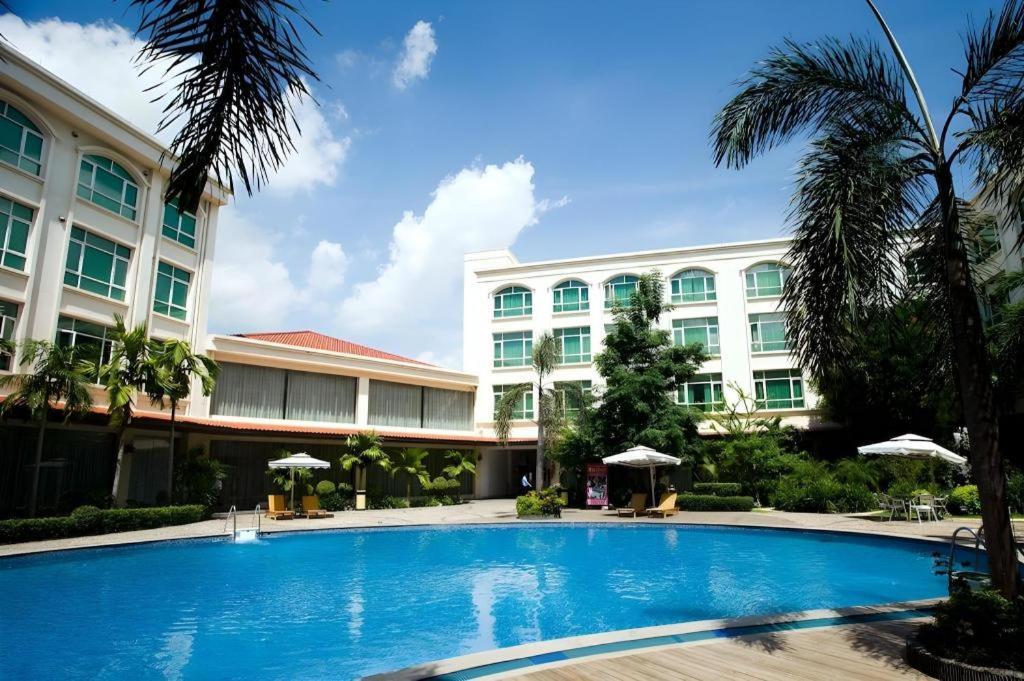 San Jiang Grand Hotel Vientiane Exterior foto